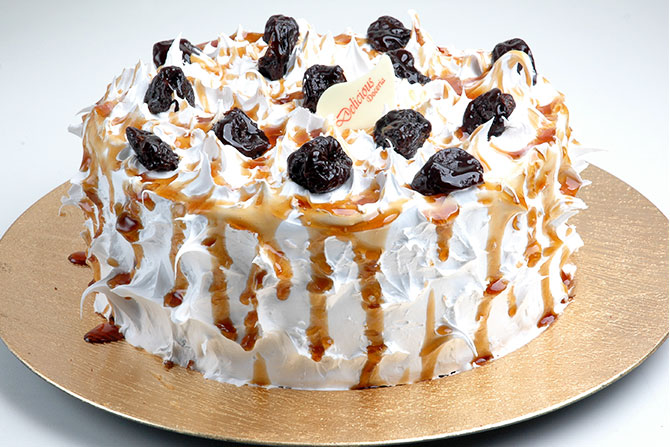 Bolo de Cocada com Ameixa
